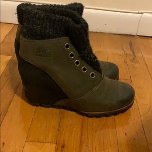 Sorel wedge heeled bootie